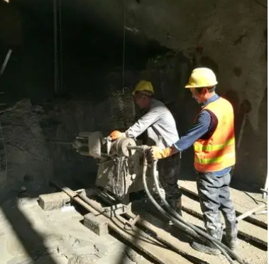 江边乡水下抗分散灌浆料特点 水下不分散注浆料介绍